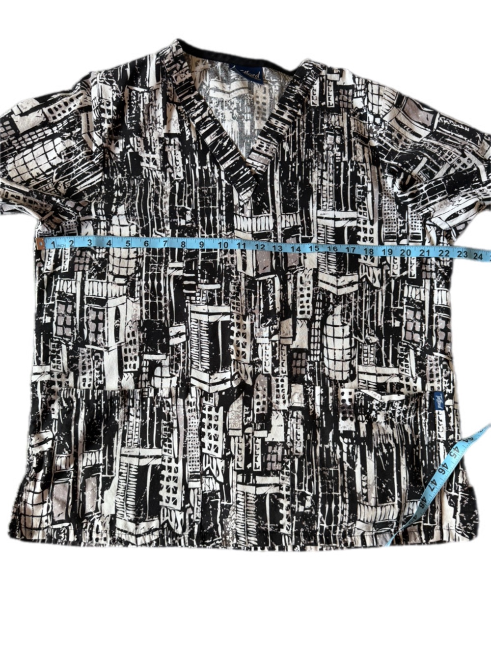 Tafford Black & White Graphic Cityscape scrub Top - Picture 5 of 7